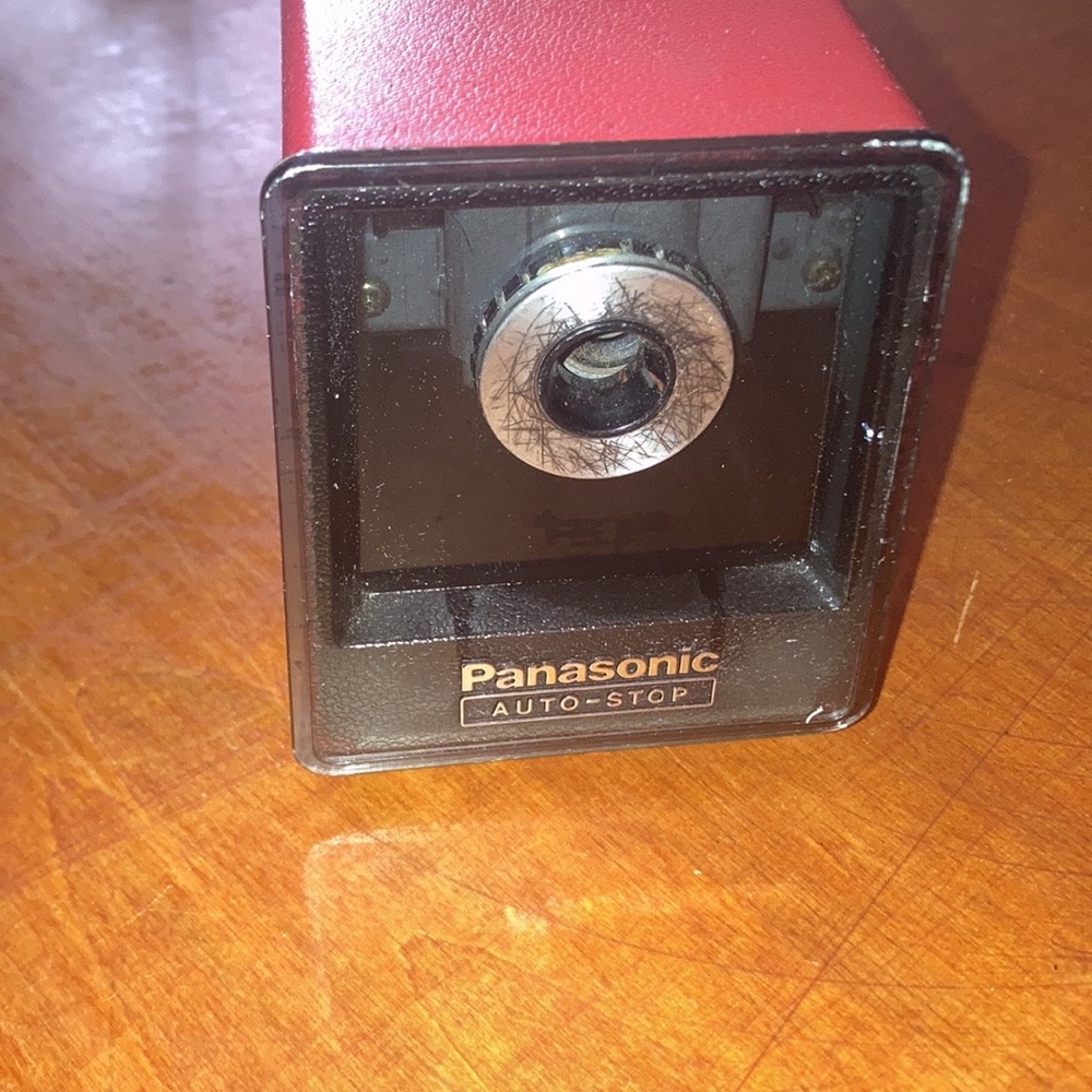 ✏️🔌 Vintage Panasonic Auto Stop Electric Pencil Sharpener Red Metal Tested 🔌✏️ - Picture 7 of 9